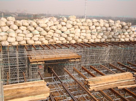 “碗扣式鋼管腳手架，適應(yīng)時(shí)代需求才能長(zhǎng)u發(fā)展”