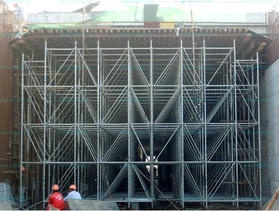 承插型盤(pán)扣式腳手架●和鋼管舞有什么關(guān)聯(lián)嗎?